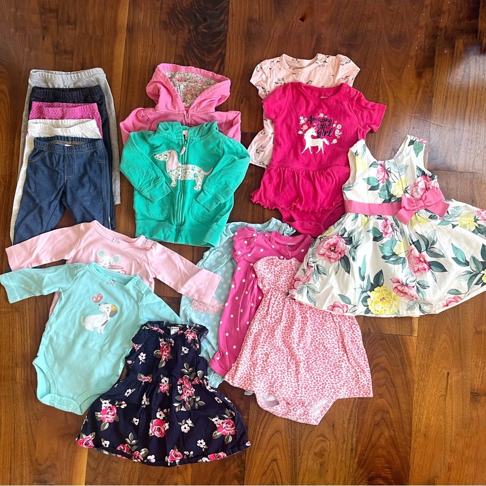 Carter’s baby bundle size 6-9 month girl-pants leggings dress bodysuits hoodies